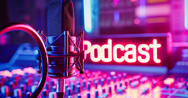 KI am Mikrofon: Ein Podcast-Experiment zum Bachelor Professional 